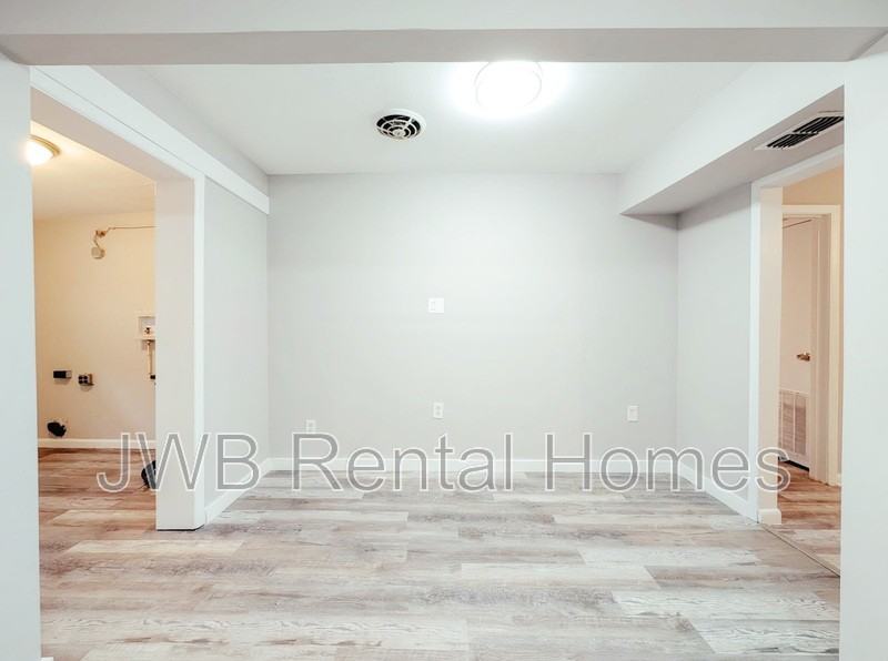 4625 Herta Rd - Photo 7 of 19