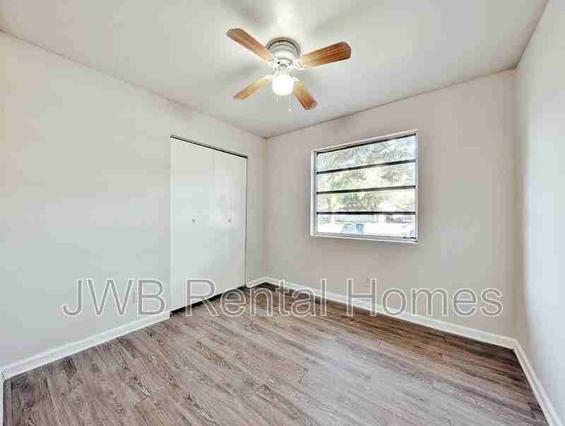 2932 Searchwood Dr - Photo 6 of 14