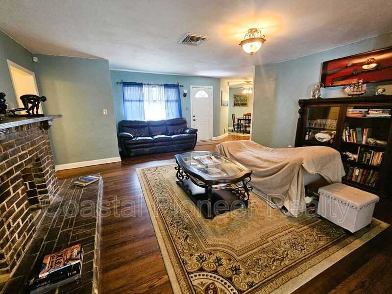 7301 N 13th St - Photo 5 of 37