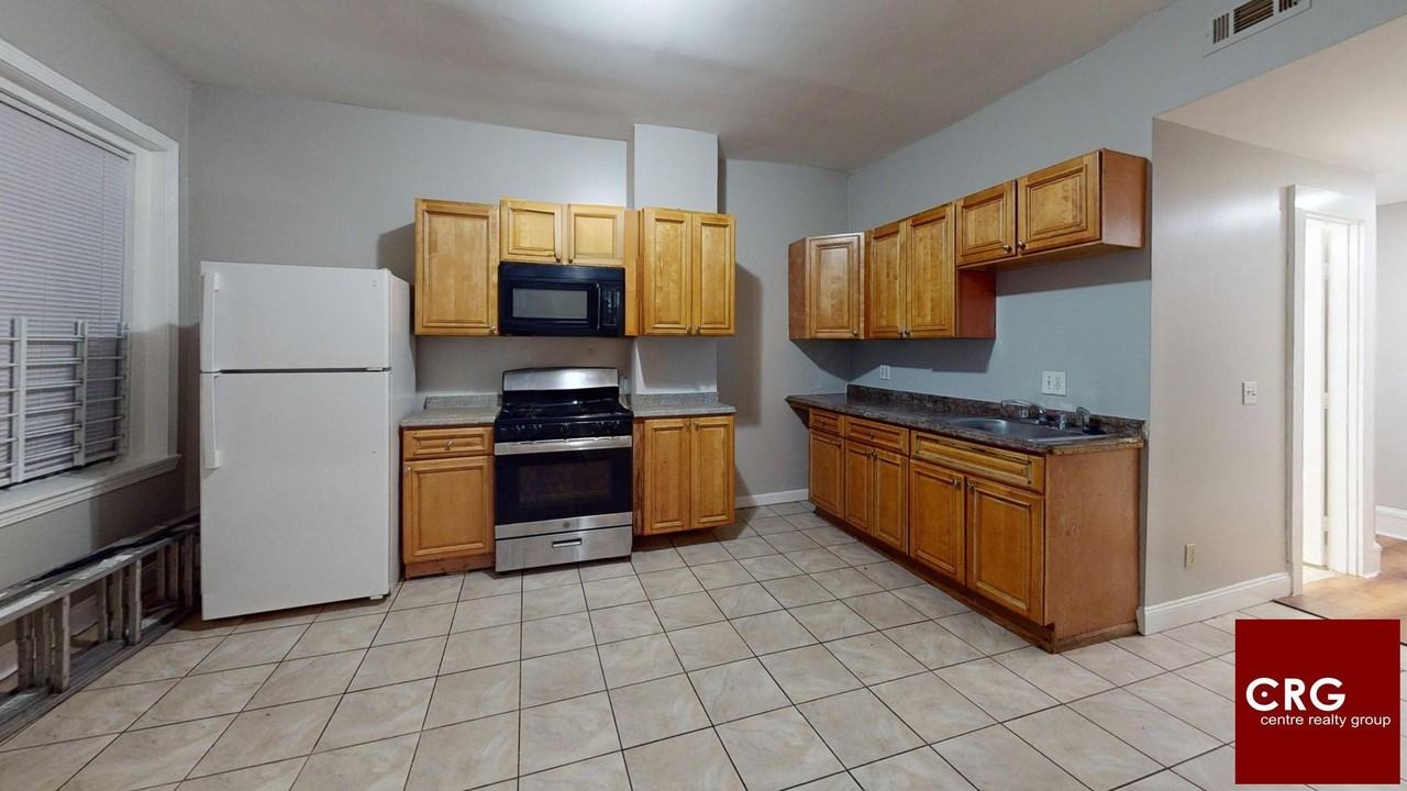 90 Lawrence Ave #2 - Photo 6 of 19