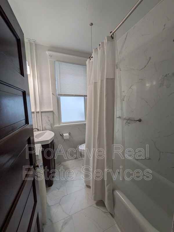 3023 Lorraine Ave - Photo 2 of 16