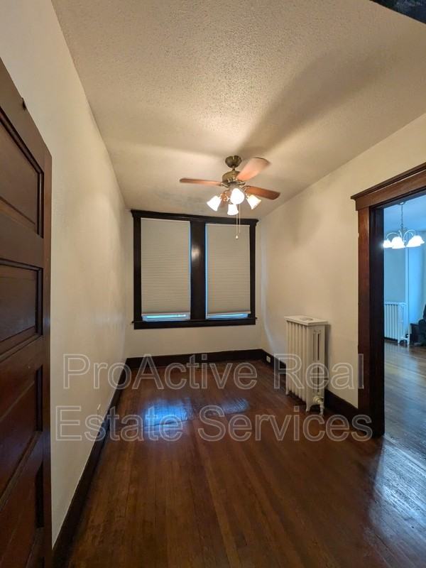 3023 Lorraine Ave - Photo 5 of 16