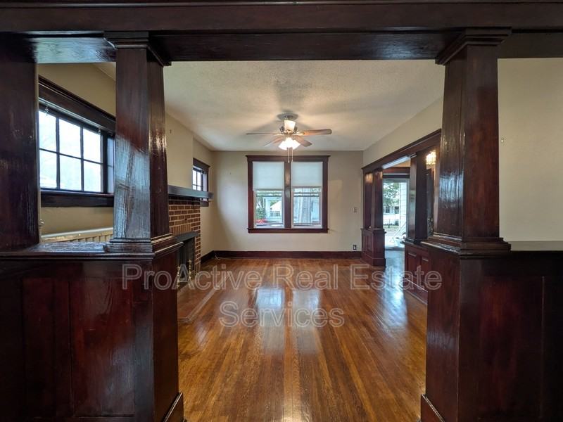 3023 Lorraine Ave - Photo 7 of 16