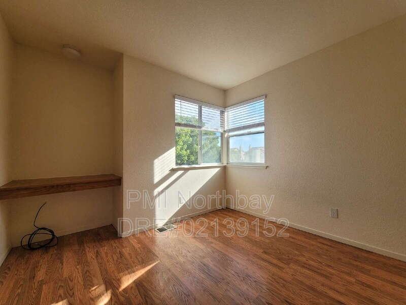 1109 Syracuse Cir - Photo 4 of 11
