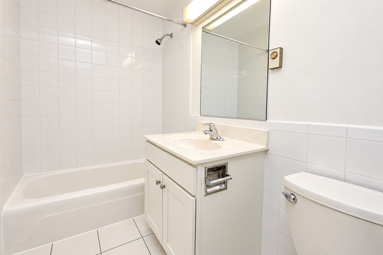 75 Elmwood Park #23 - Photo 2 of 10