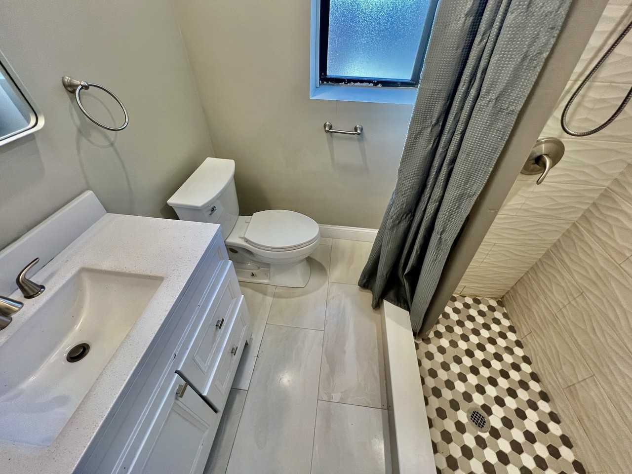1914 Beacon St #3 - Photo 5 of 14