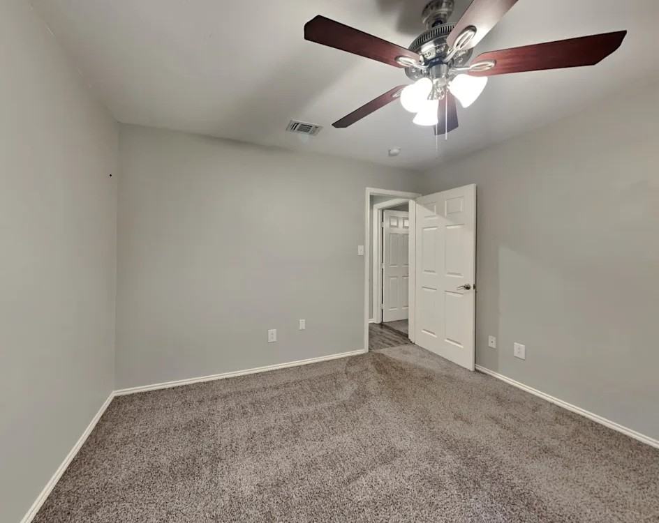 1310 Cardinal Oaks Dr #NA - Photo 3 of 9