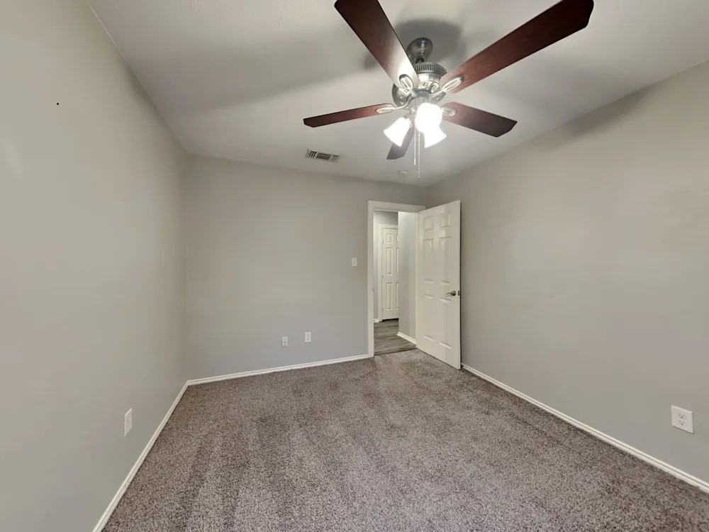 1310 Cardinal Oaks Dr #NA - Photo 6 of 9