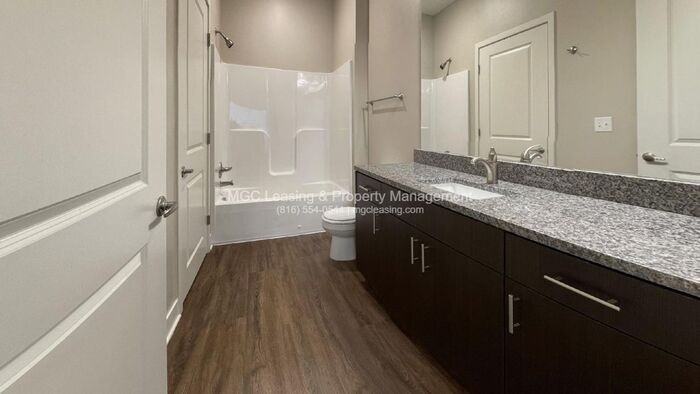5730 Ne 80th Ter #1B - Photo 7 of 20