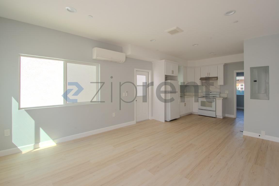 5260 Groveland Dr #1 - Photo 4 of 20