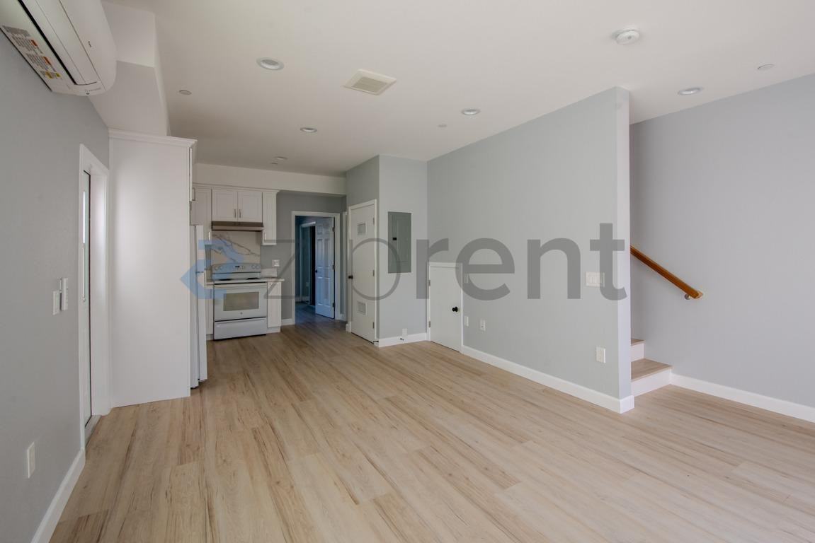 5260 Groveland Dr #1 - Photo 5 of 20