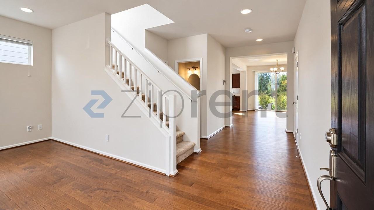32413 49th Ave S - Photo 4 of 30