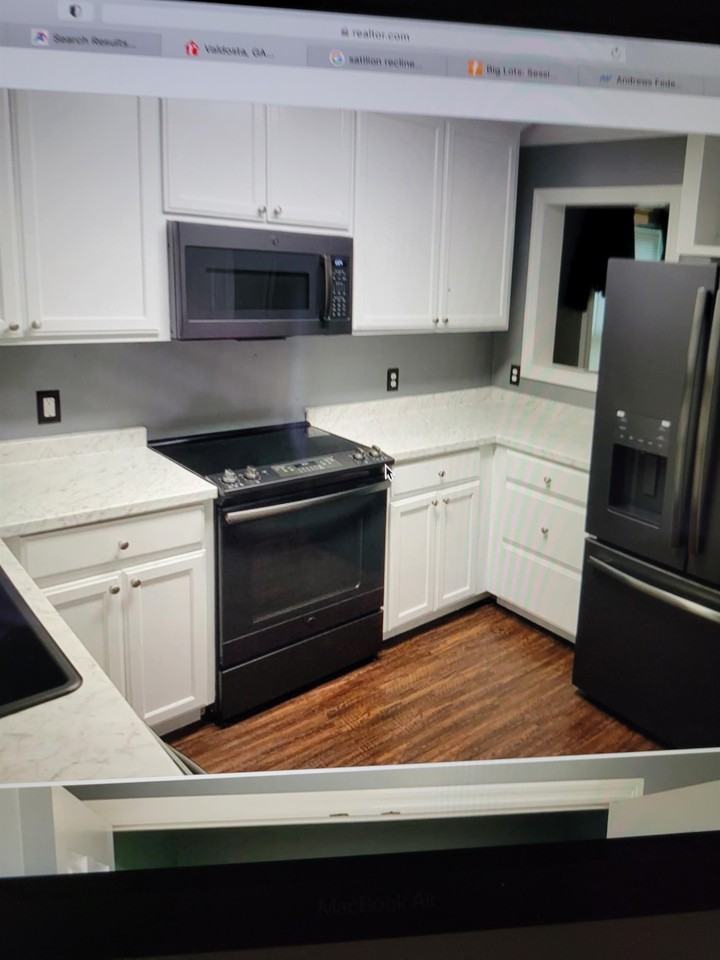 1838 Hazel Drive - Photo 3 of 7