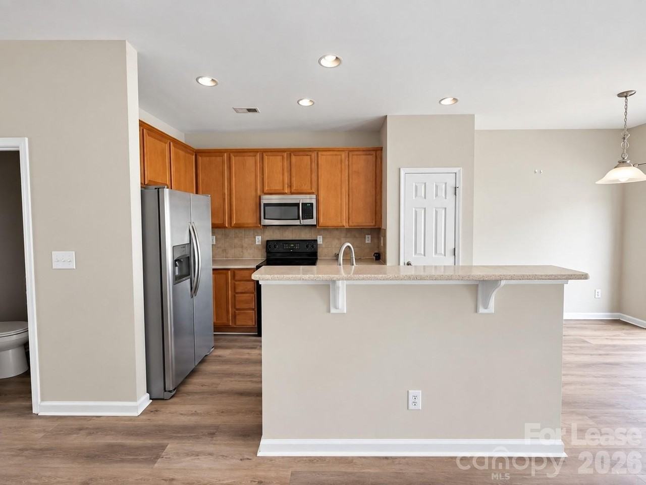 2005 Cambridge Beltway Dr - Photo 4 of 18