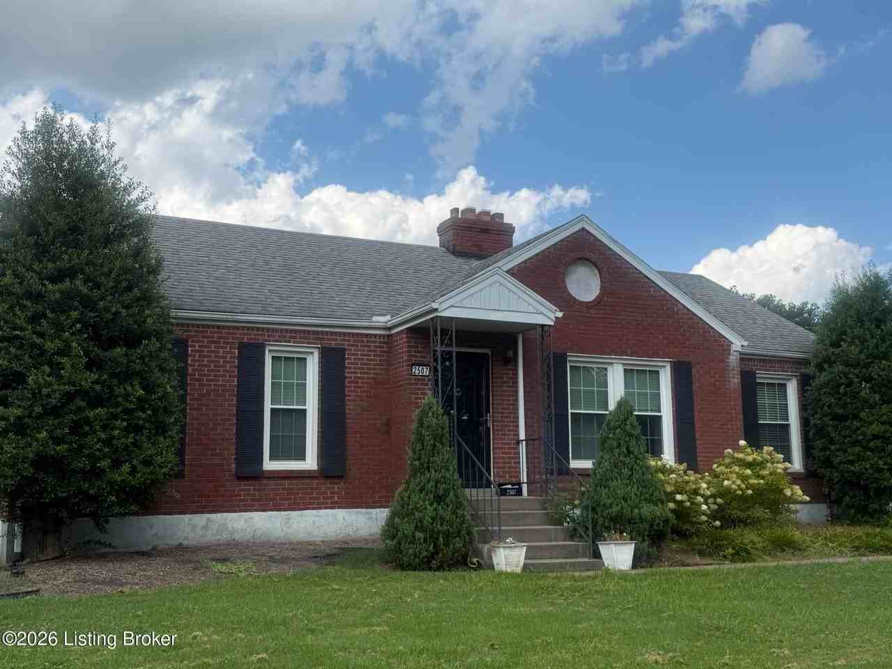 2507 Alanmede Rd - Photo 2 of 13