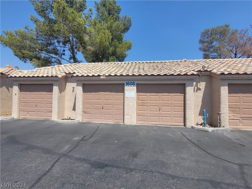 1608 N Torrey Pines Dr #103 - Photo 2 of 46