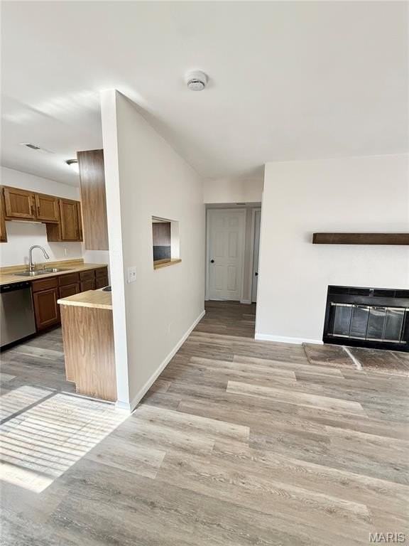 63 Peachtree Ln - Photo 4 of 14