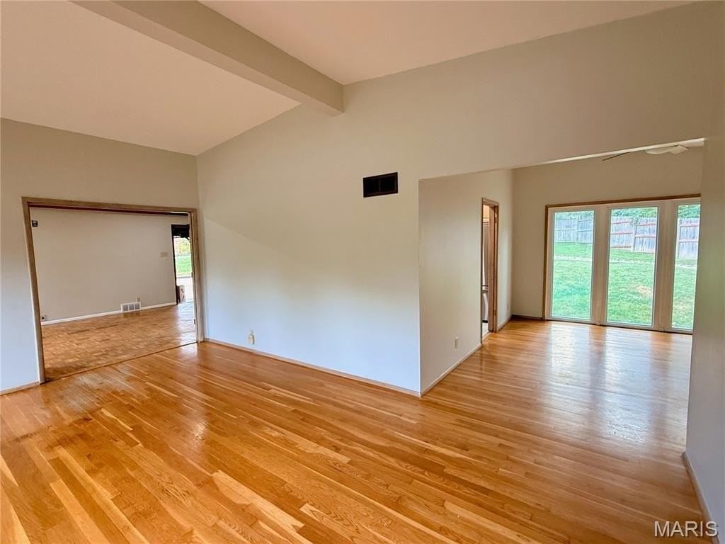 8416 Louwen Dr - Photo 4 of 35