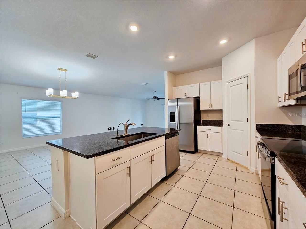 13124 Calcite Blue Ave - Photo 6 of 21