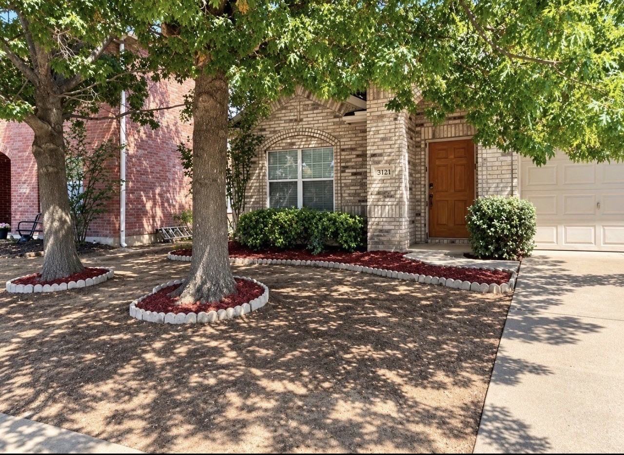3121 Evangeline Rd - Photo 2 of 24