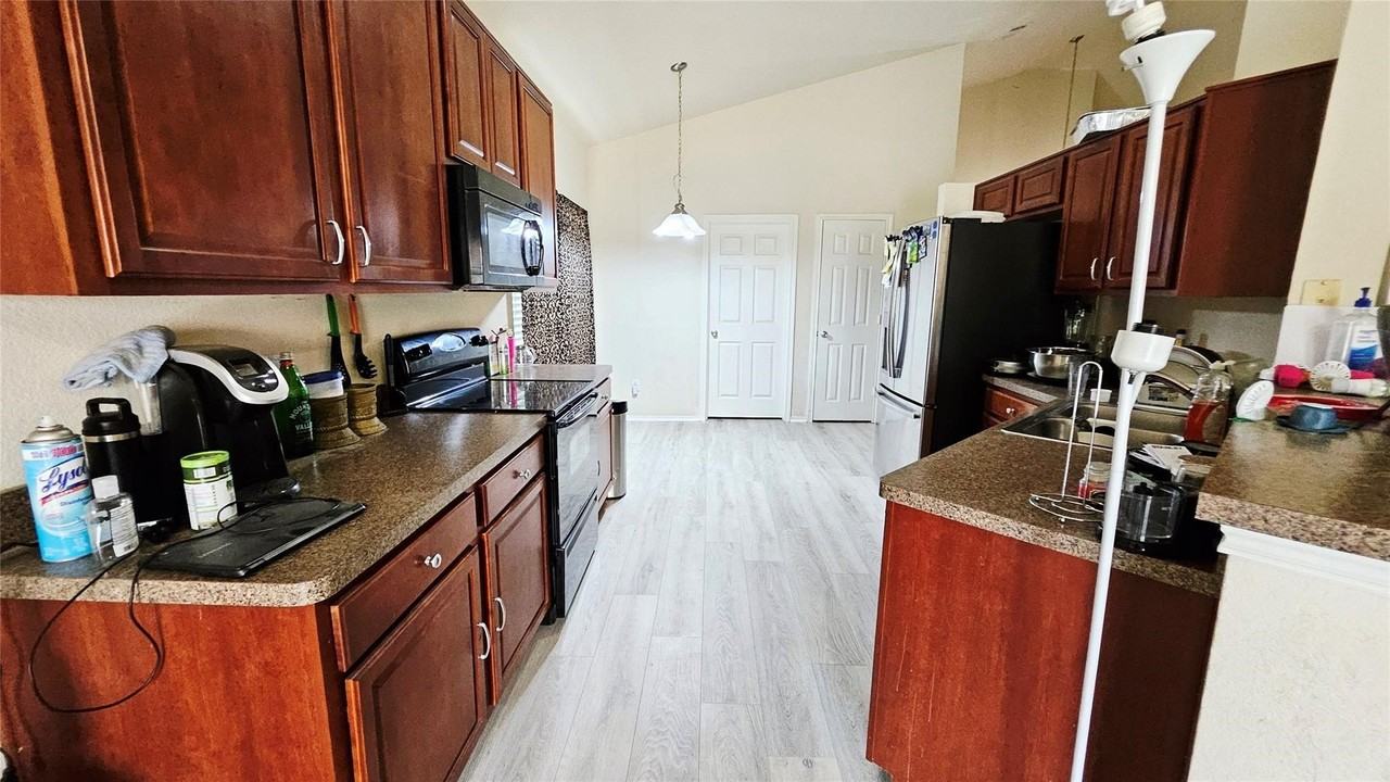 3121 Evangeline Rd - Photo 6 of 24