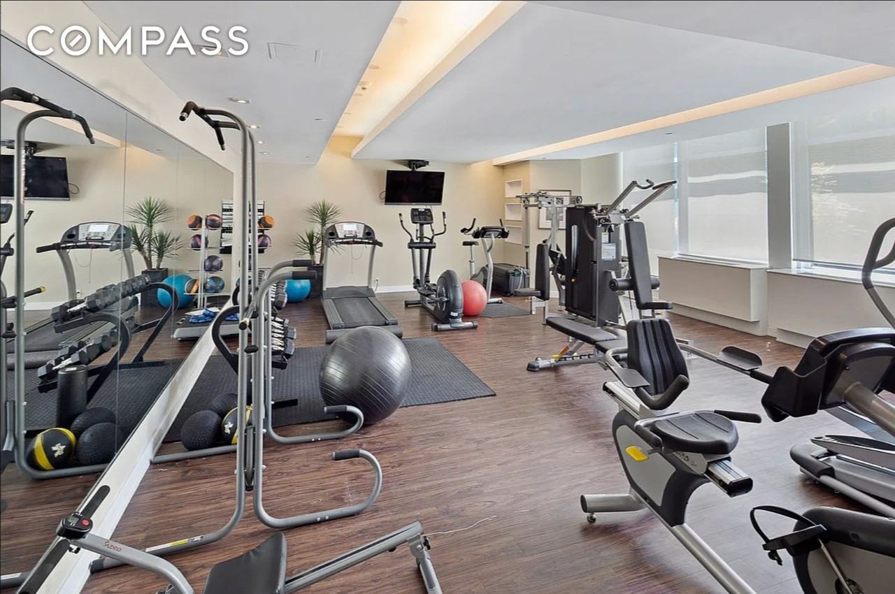 163 Washington Ave #2B - Photo 7 of 20