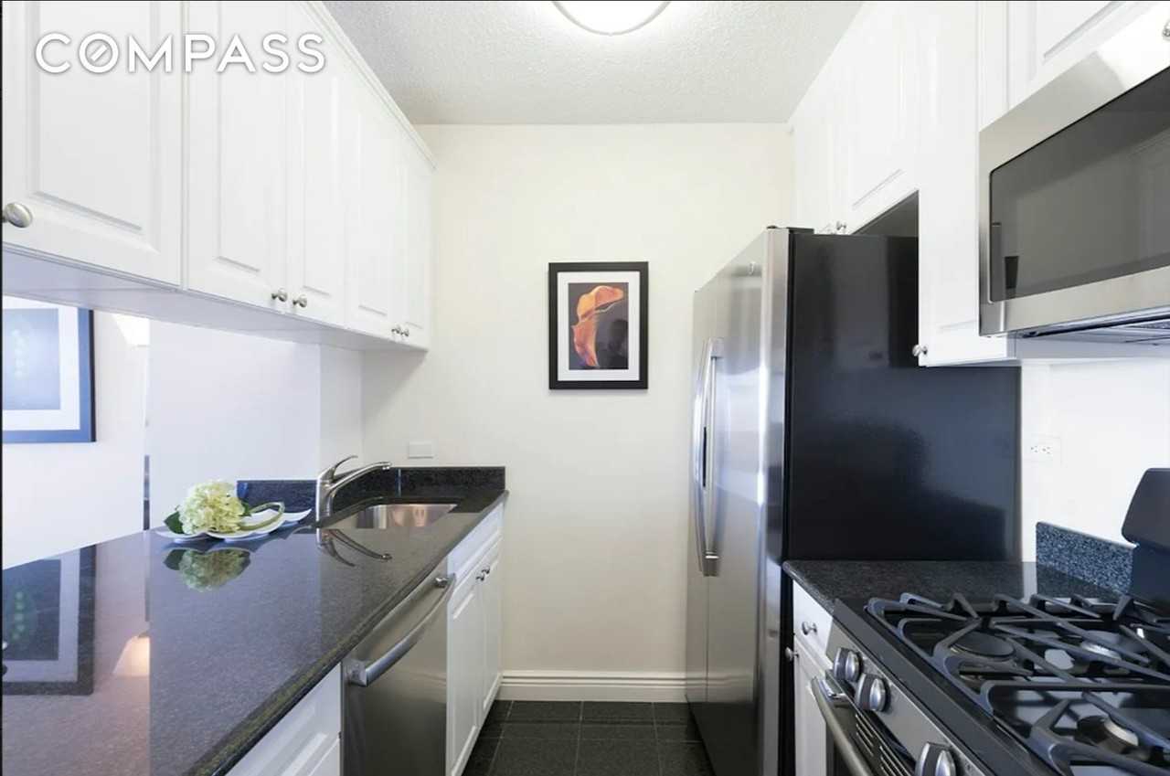 111 Worth St #14X - Photo 3 of 13