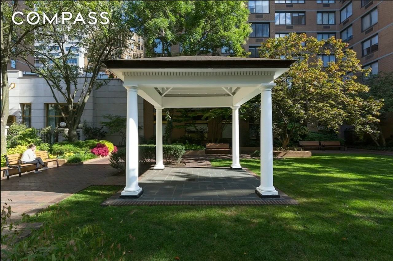 111 Worth St #14X - Photo 6 of 13