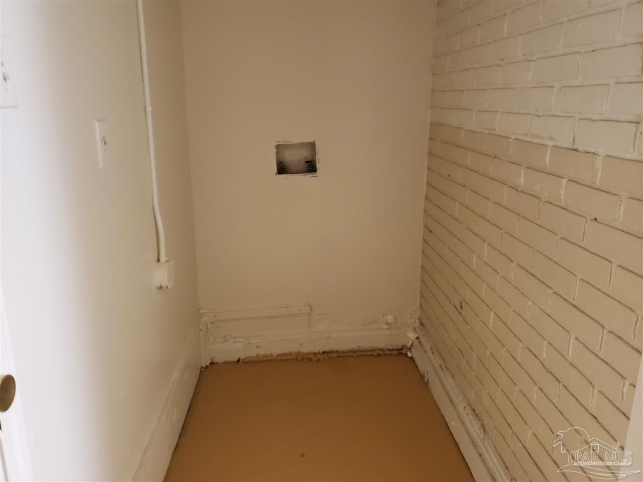 1250 Lake Dr - Photo 4 of 8