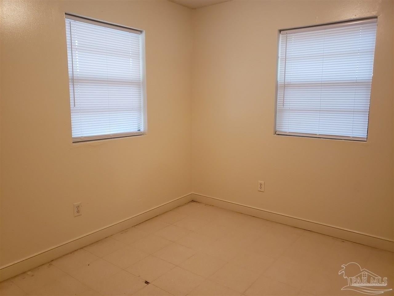 1250 Lake Dr - Photo 6 of 8