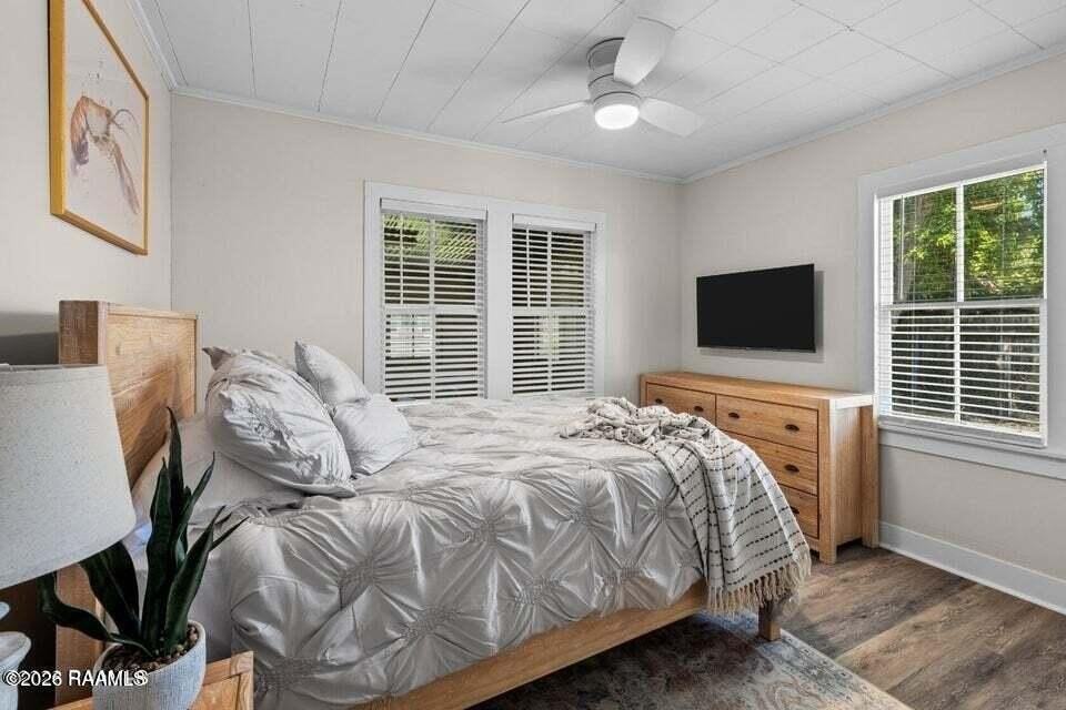 803 Grand Pointe Ave - Photo 6 of 10