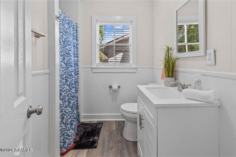 803 Grand Pointe Ave - Photo 7 of 10