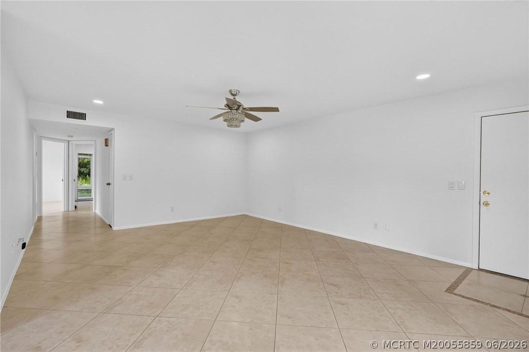2 Lake Vista Trl #107 - Photo 6 of 33