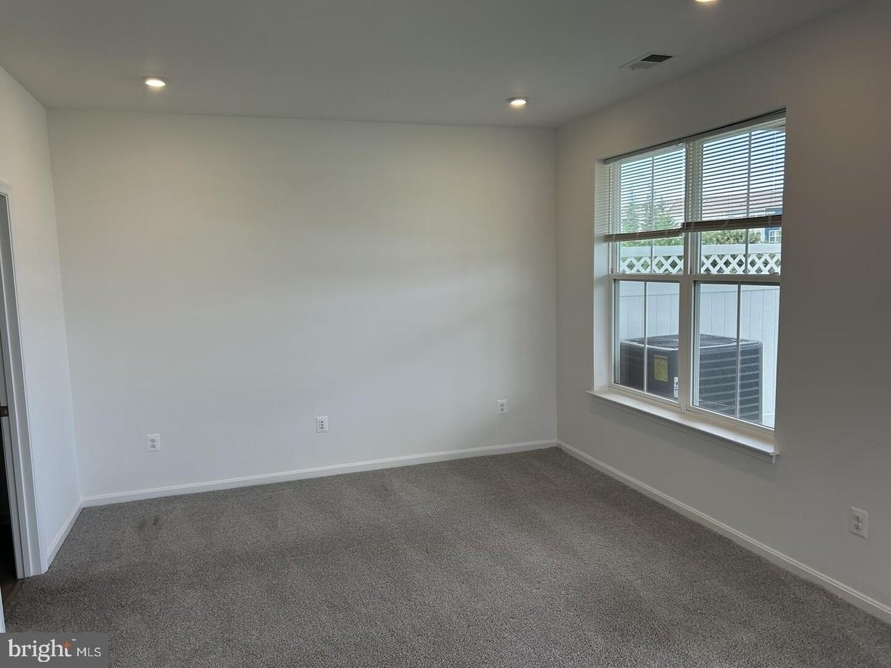 531 Rosemary Cir - Photo 6 of 14