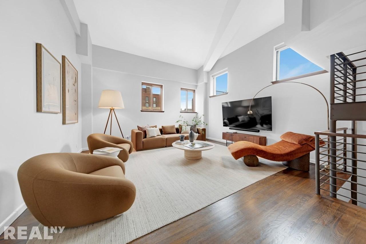 305 2nd Ave #716