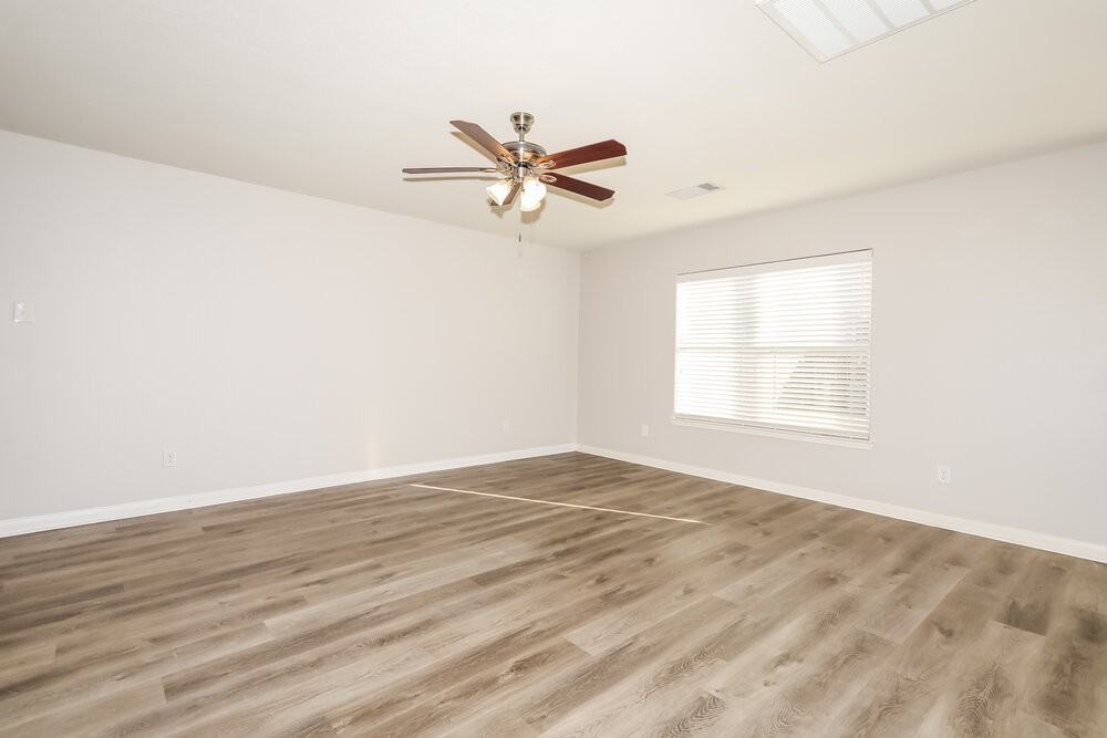 12039 Quartersawn Ln - Photo 3 of 16