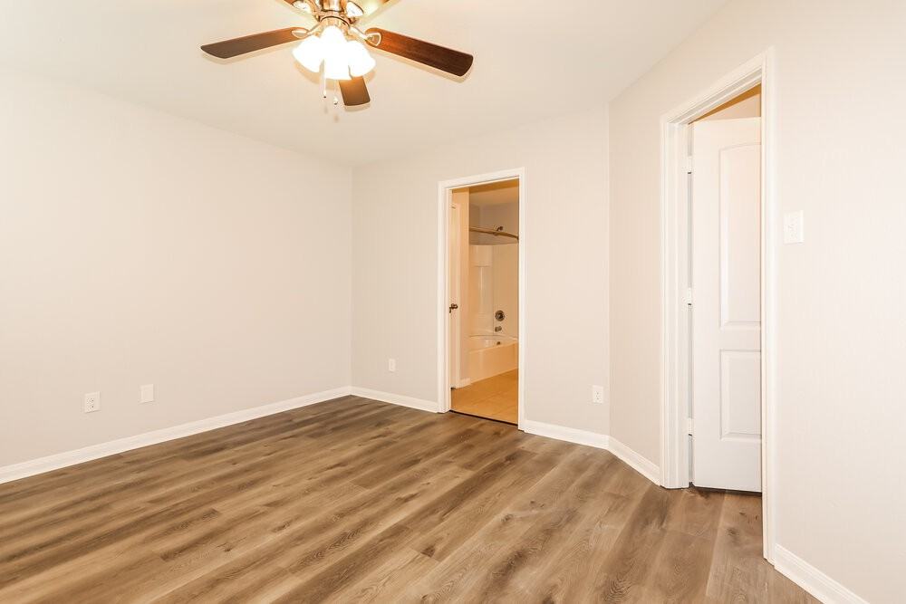 12039 Quartersawn Ln - Photo 6 of 16