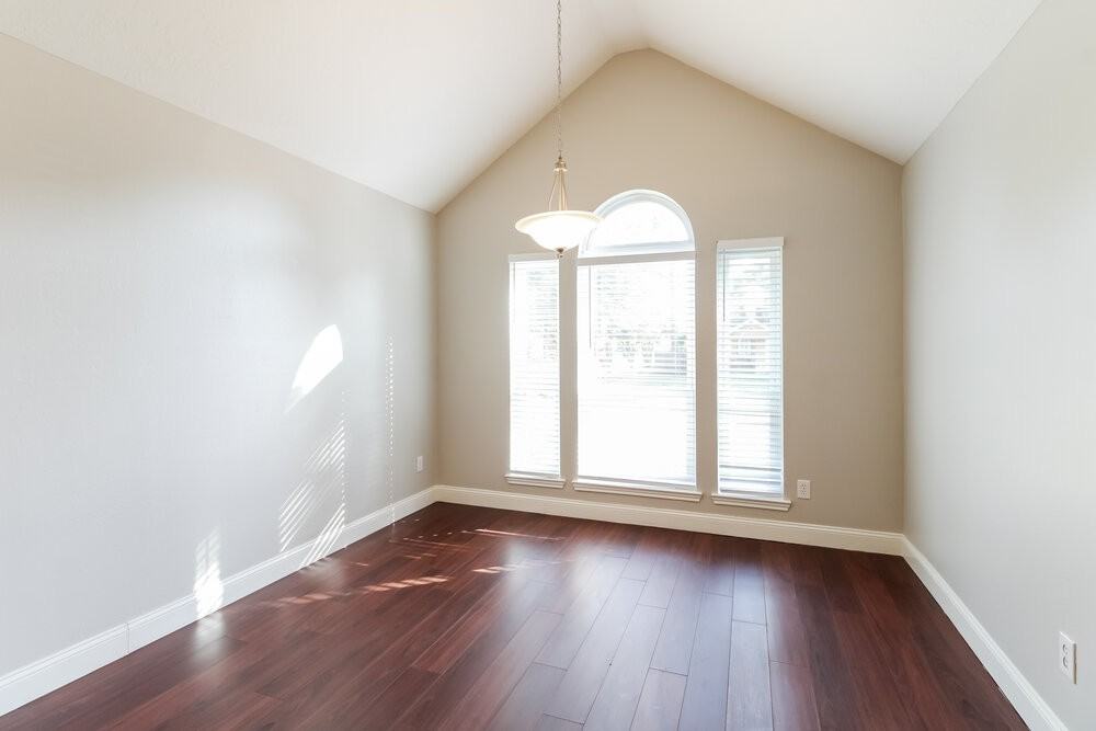 7523 Appleridge Ct - Photo 6 of 17