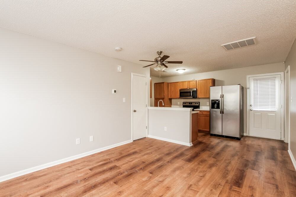 5805 Greenway Vista Ln - Photo 5 of 17