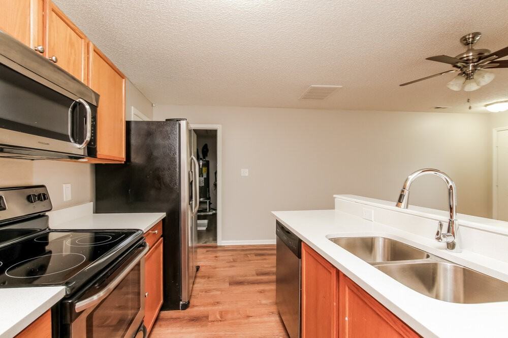5805 Greenway Vista Ln - Photo 7 of 17