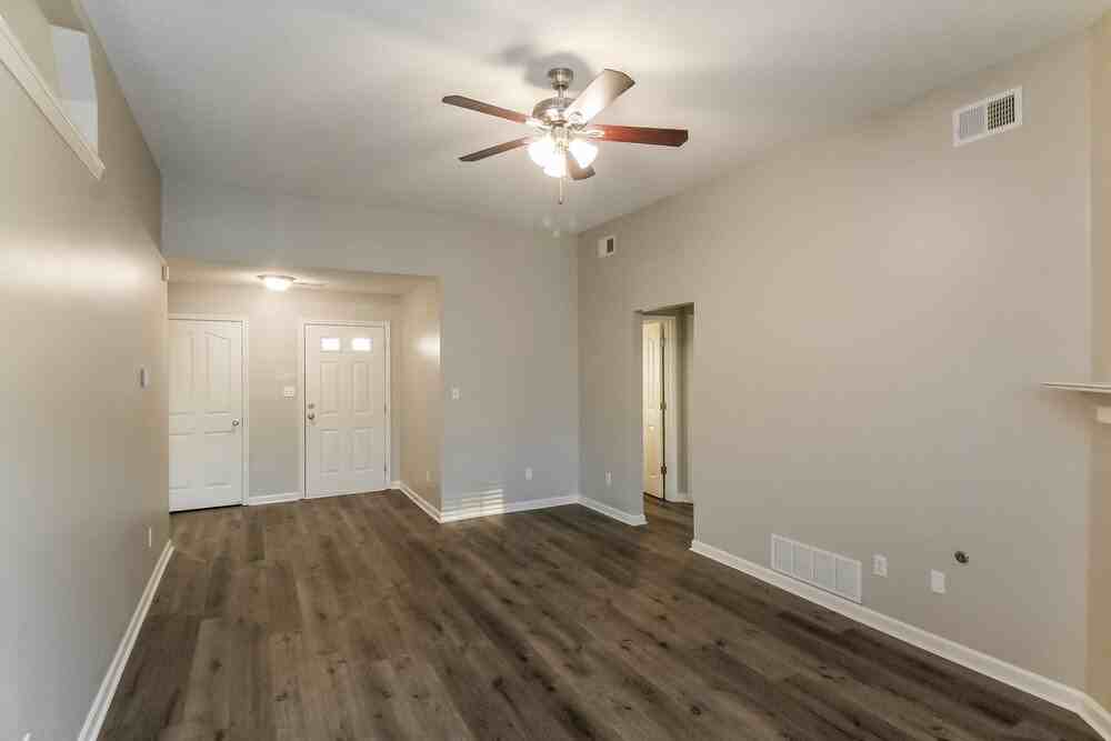 7338 Lee Ann Dr - Photo 3 of 16