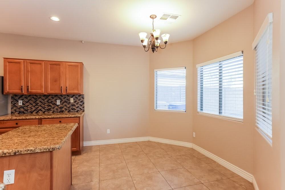 41231 N Ericson Ln - Photo 6 of 17