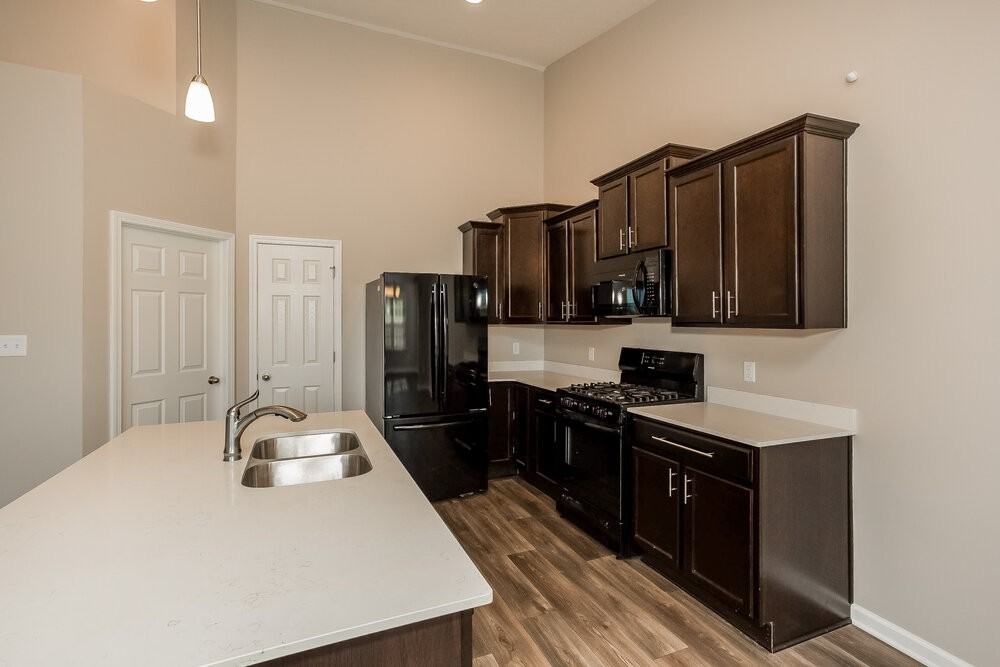 386 Thunderwood Dr - Photo 5 of 16