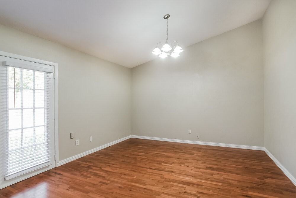 2854 Canary Ln - Photo 5 of 16