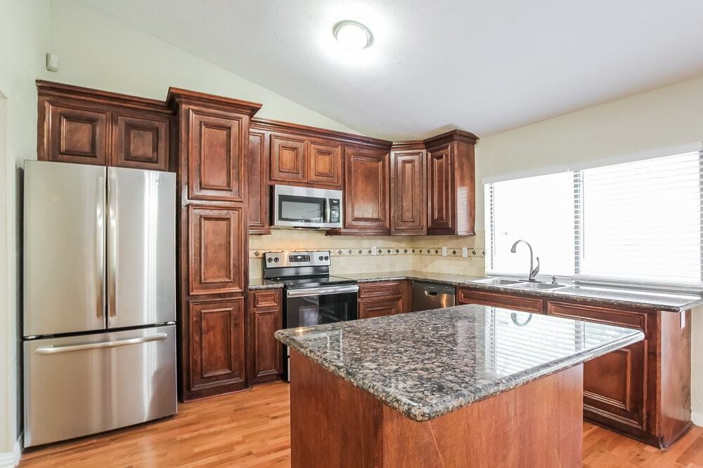 2854 Canary Ln - Photo 6 of 16