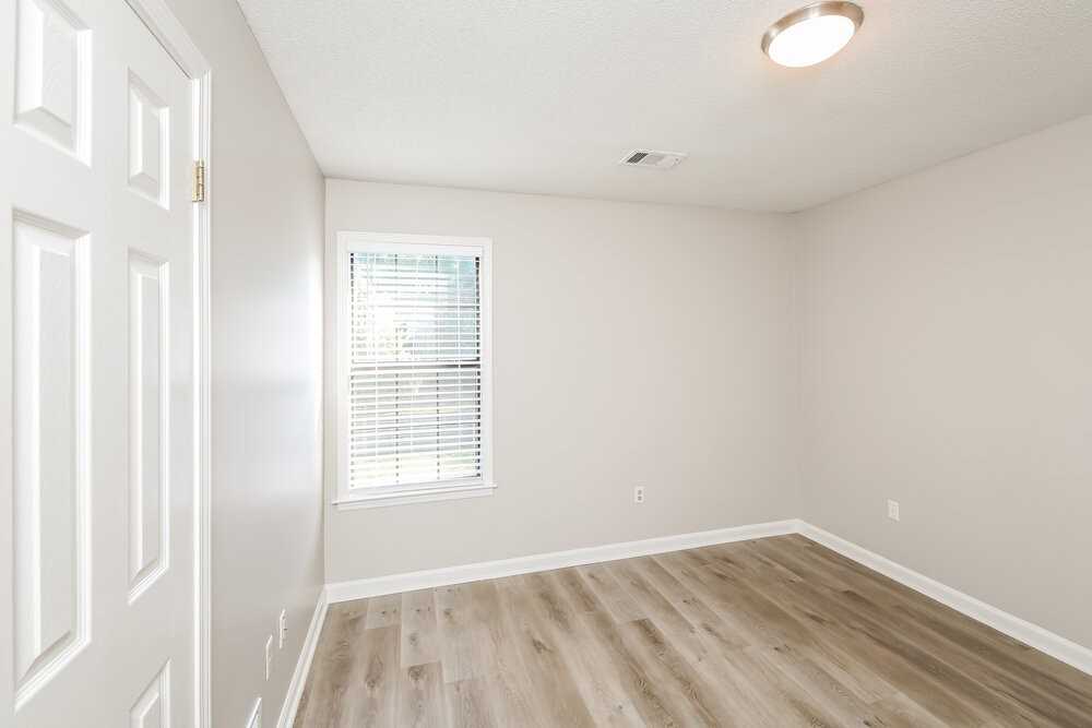6943 Doefield Trl - Photo 7 of 17