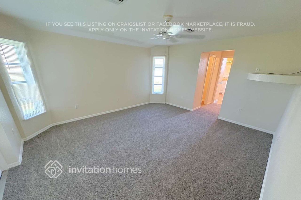 1124 Fergus Ln - Photo 7 of 12
