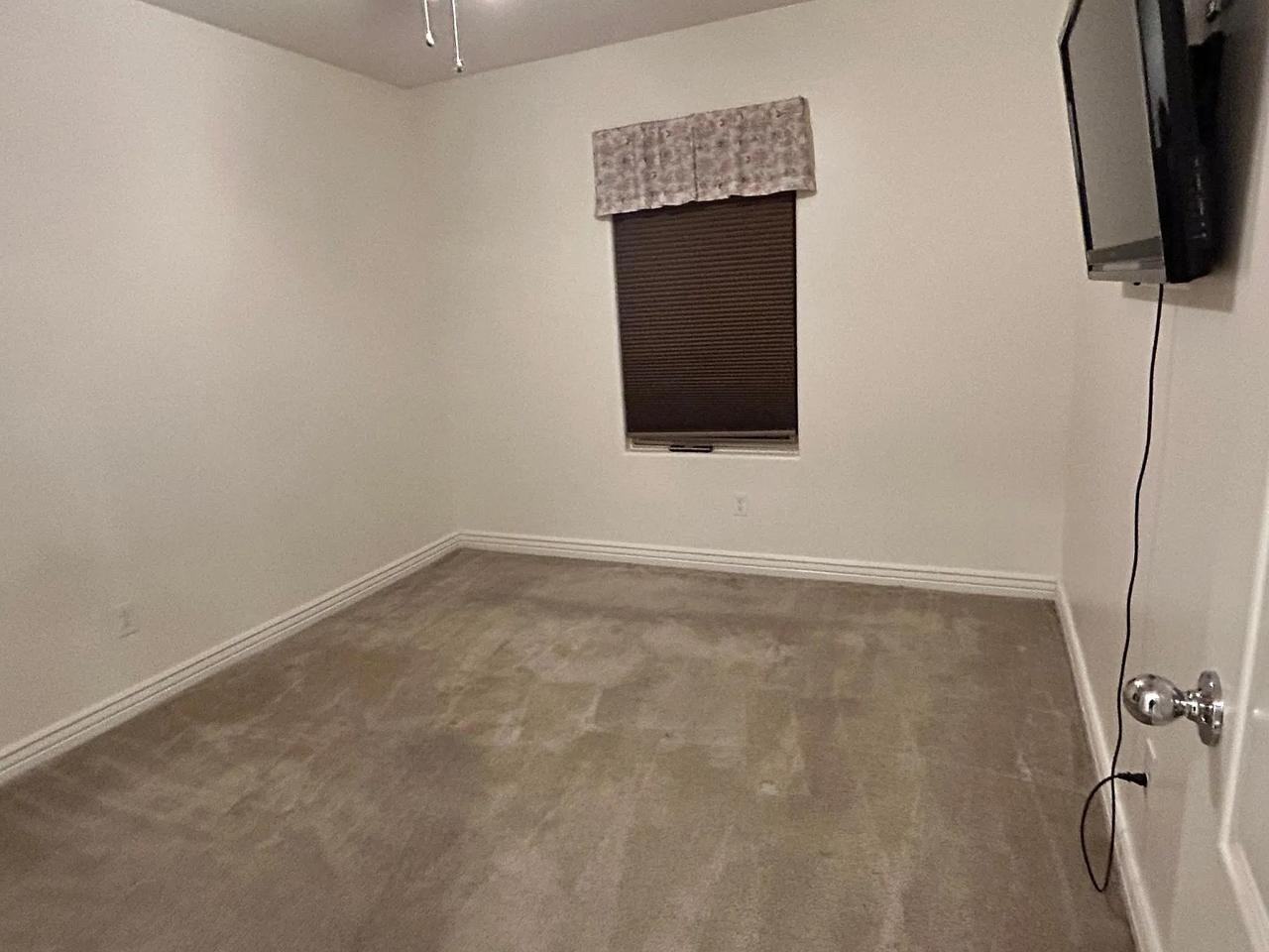 17328 N 21st Pl - Photo 7 of 18