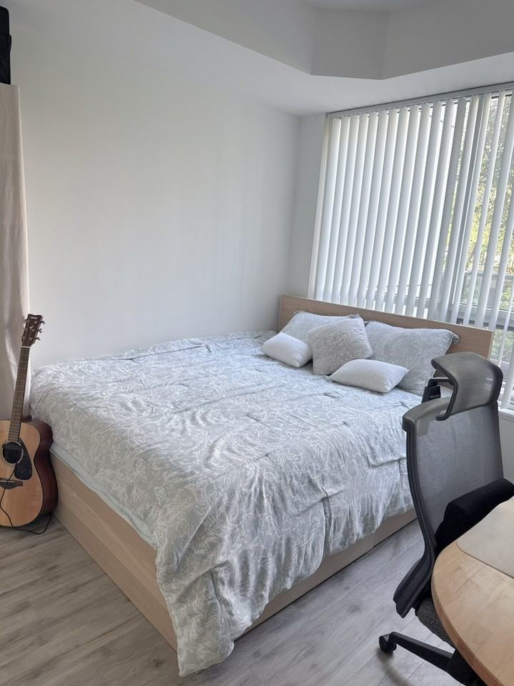 5 Sheppard Avenue East - Photo 4 of 12