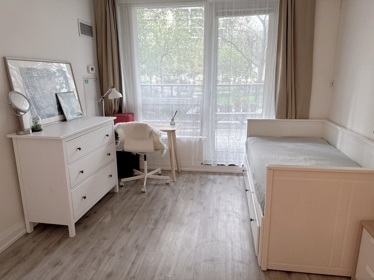 5 Sheppard Avenue East - Photo 5 of 12